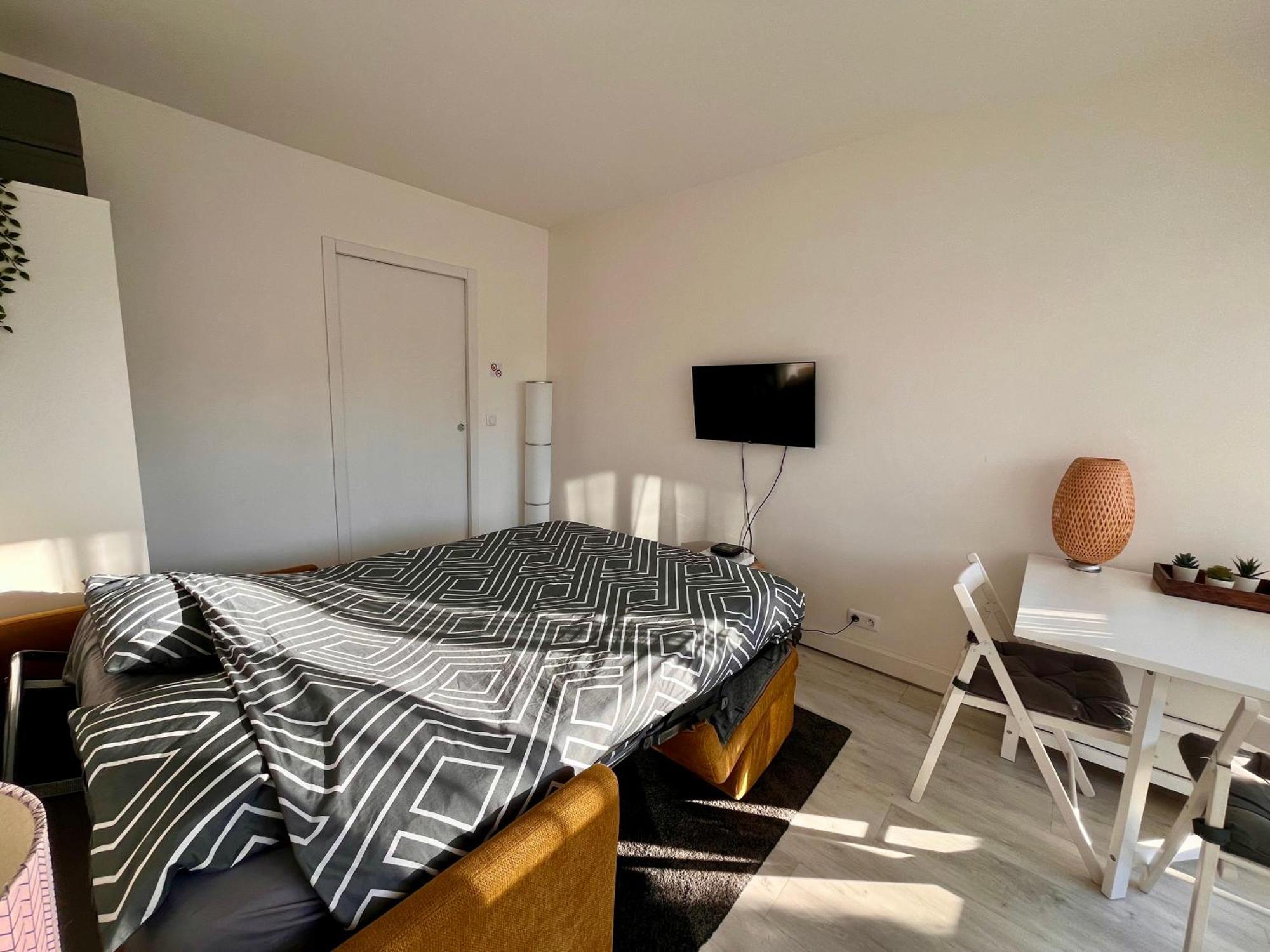 Hanahome 2 Adultes Parking Prive Business & Tourisme Le Chesnay  Eksteriør billede